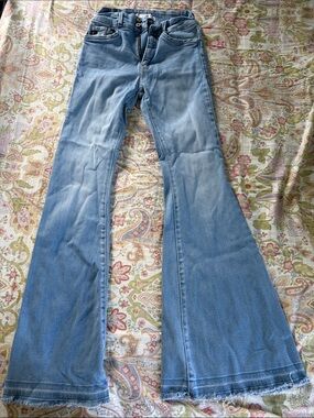 Light Wash Flare Jeans – Women's Wide Leg